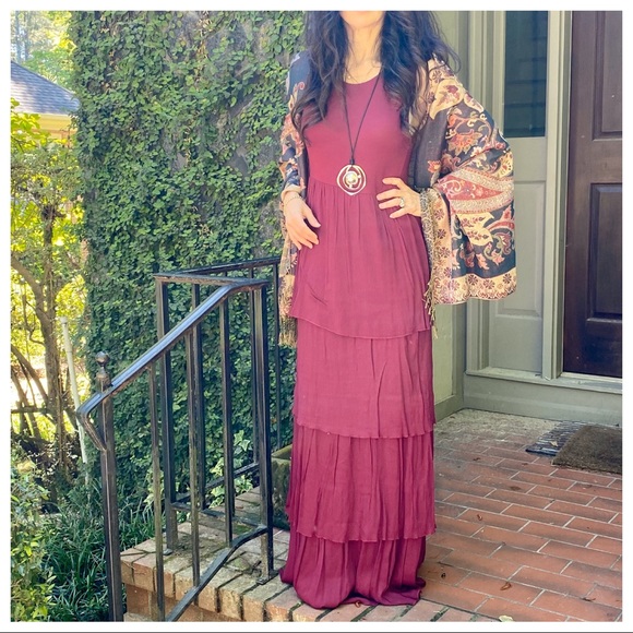 ✨RESTOCKED✨BURGUNDY LAYERED TANK MAXI DRESS - Picture 8 of 8